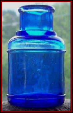 07240904_collecting_vintage_ink_bottles001001.jpg